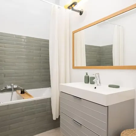 Marvelous Park View - Big Terrace - 2bdr Lejlighed *