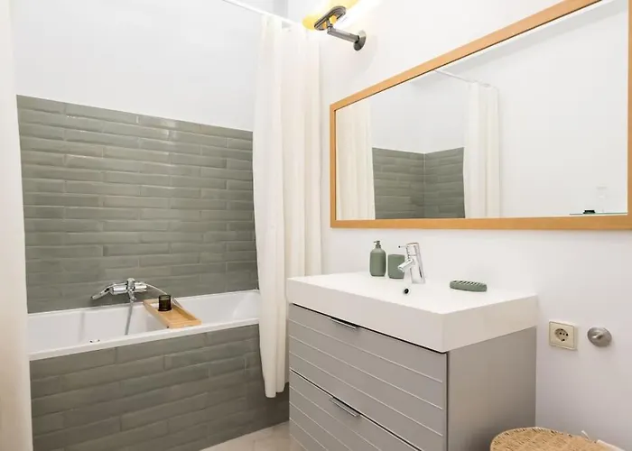 Marvelous Park View - Big Terrace - 2bdr Apartment *