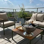 Marvelous Park View - Big Terrace - 2bdr Bukarest